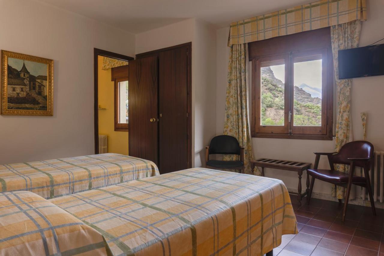 Ribera de Cardós Hotel Cardos מראה חיצוני תמונה
